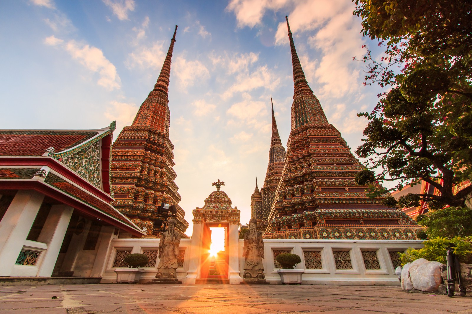 วัดพระเชตุพนวิมลมังคลาราม – Bangkok temple